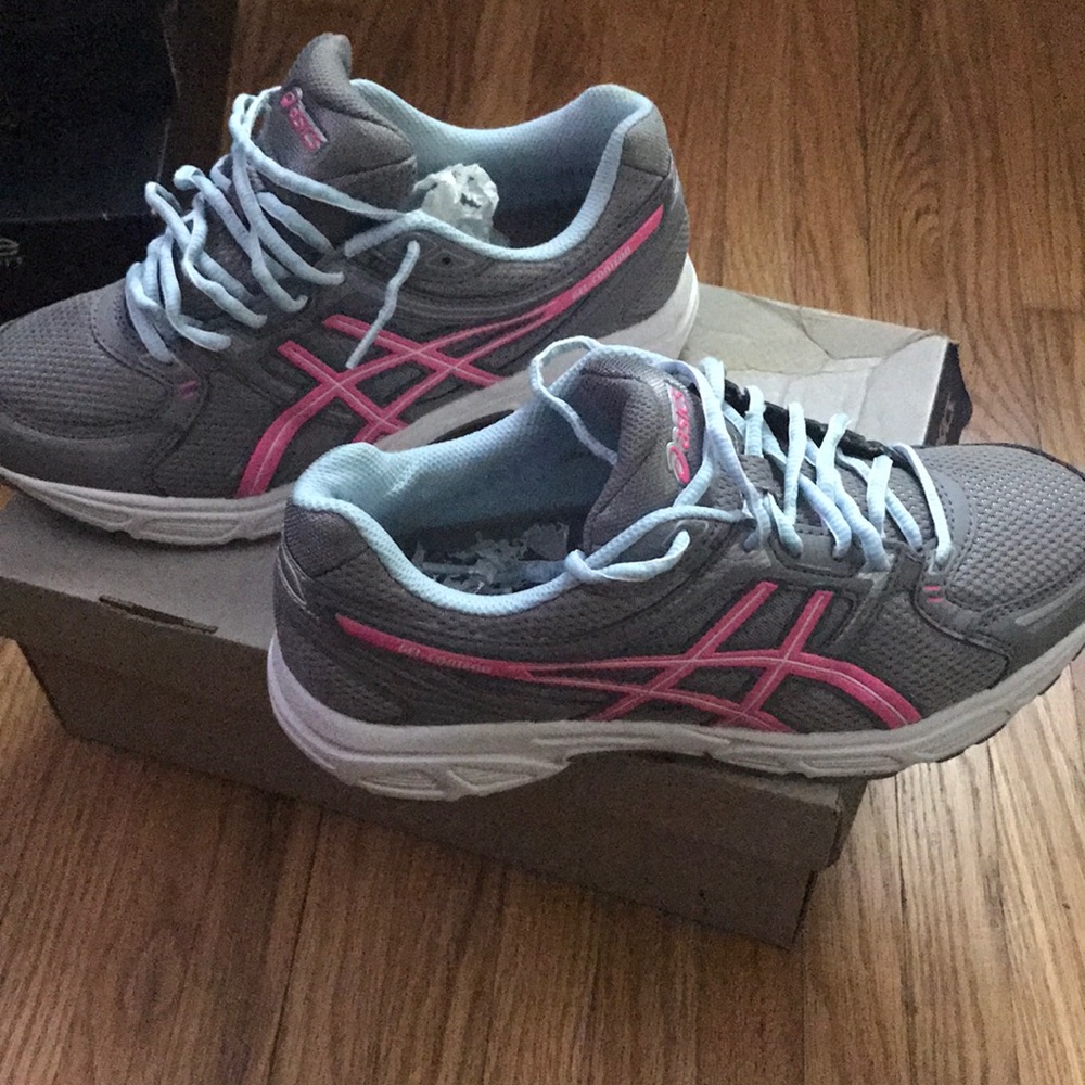 Asics Sneakers